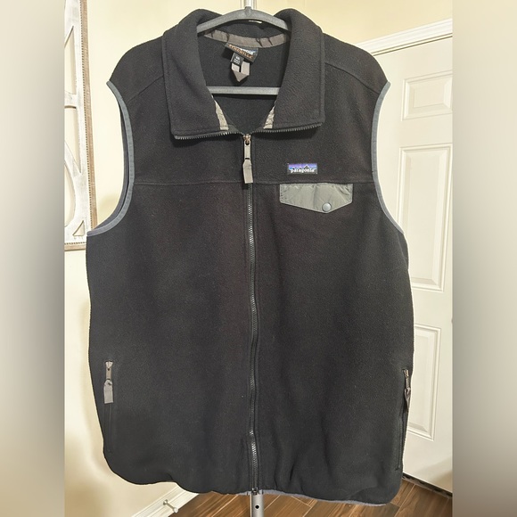 Patagonia Men’s Synchilla XXL Vest Fleece Zipper Pockets Black Gray Full Zip - Picture 1 of 7